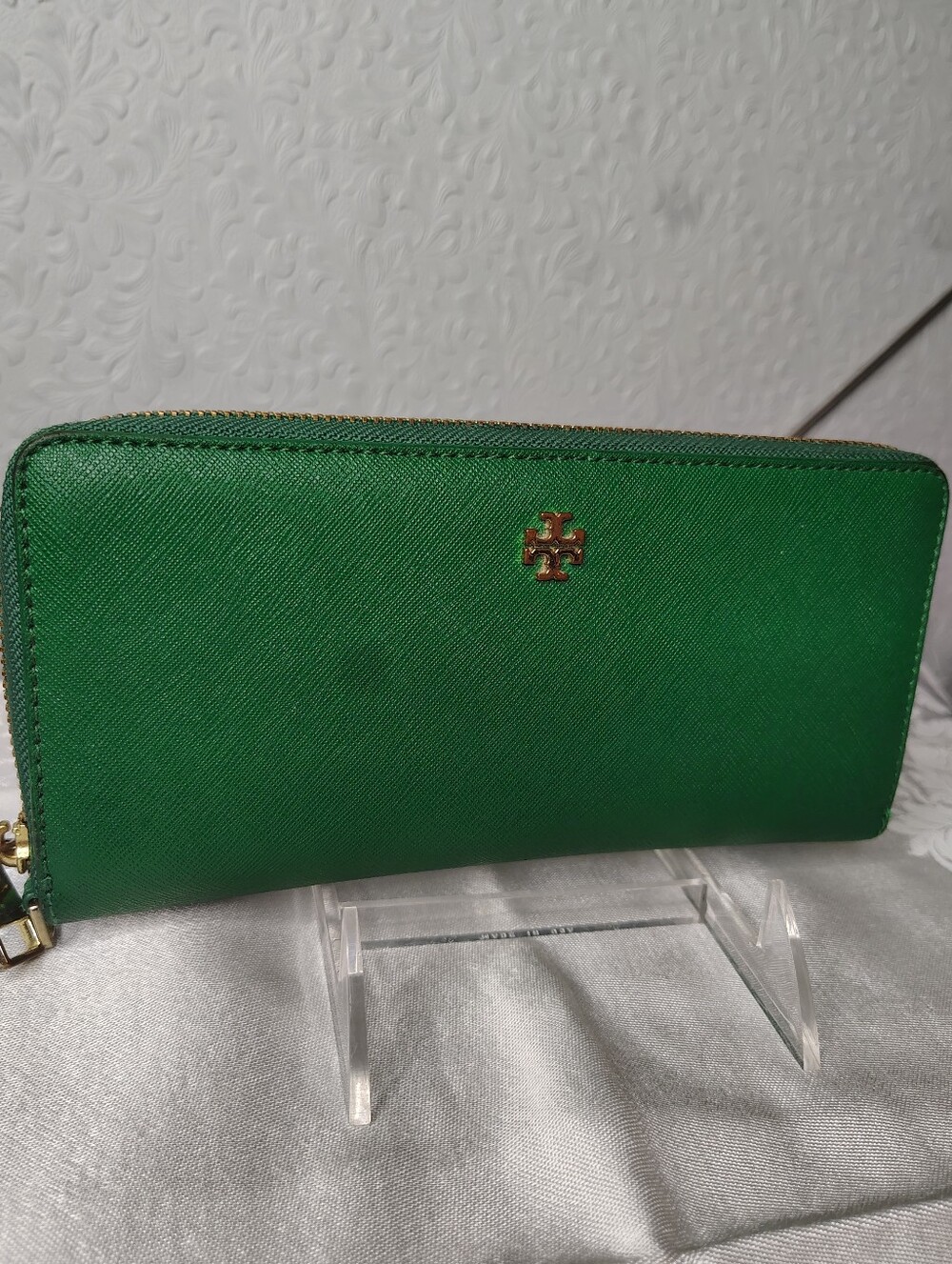 Tory Burch Emerald Zip-Around Continental Wallet with Gold Logo